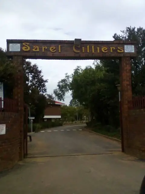 Hoërskool Sarel Cilliers entrance arch in Glencoe