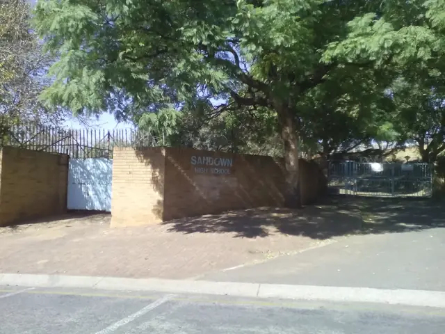 Sandown High School entrance gate and wall